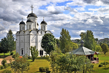 Храм Архангела Михаила / Микулино городище