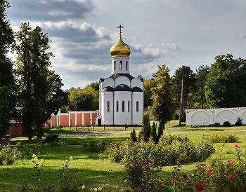 Храм во имя преподобного Пимена Угрешского в Николо-Угрешском монастыре / ***