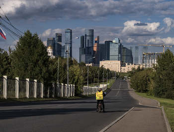 &nbsp; / вид на деловой центр