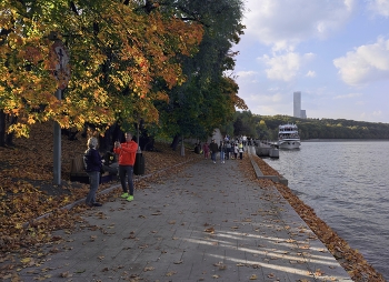 Осеннее настроение / Москва, возле Воробьёвых гор