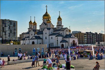 Освящение храма. / 1 октября этого года в Анапе Патриархом Кириллом был освящён новый храм, названный в честь Святого Равноапостольного Великого князя Владимира.