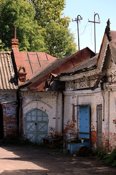 &nbsp; / Боровск-город старообрядцев, сохраняющих свою самобытную культуру. Город, где находясь в ссылке, продолжал проповедовать протопоп Аввакум и приняли мученическую смерть боярыня Ф.Морозова и княгиня Е.Урусова...жил и работал в течение 12 лет основоположник космонавтики К.Э. Циолковский.