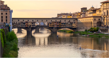 Старый мост / Чаще говорят Понте-Веккьо (Ponte Vecchio), но с итальянского это и есть старый мост.