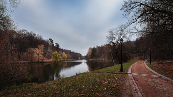 В осеннем парке... / ***