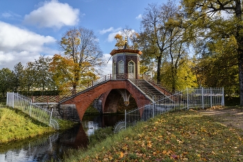Осень в Царском Селе / Крестовой мостик в Александровском парке.