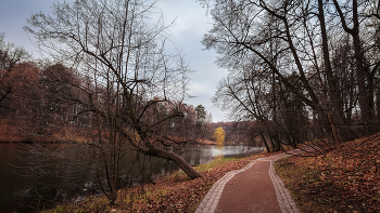 В осеннем парке... / ***