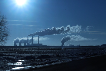 Завод по производству облаков / 30-градусный мороз, солнечный день, за МКАД