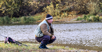 Перекур. / Рыбак на озере.