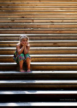 Печаль как грусть, всегда печальна. / ***