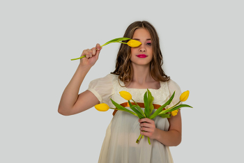 Тюльпаны / модель Ангелина Табакова
макияж Мария Смирнова
локоны Марина Быстрова