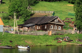 Низкий дом без меня ссутулится... / ...