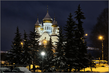 Архангельск в декабре. / Архангельск. Площадь профсоюзов, Михайло-Архангельский кафедральный собор. Декабрь.
