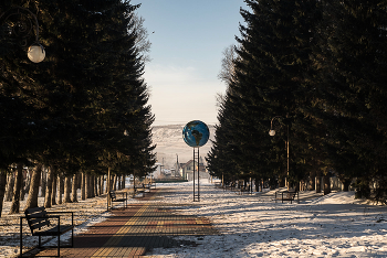 Земной шар / Аллея