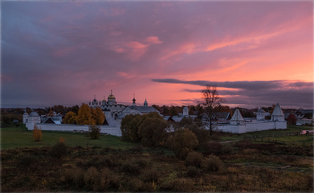 &nbsp; / Суздаль, Покровский монастырь, закат.
