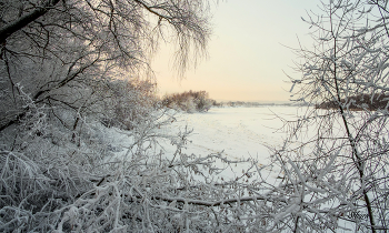 Морозно. / Утро на Оке.