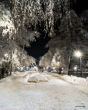 Вечерняя прогулка / Город вечерний