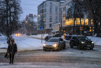 Снегопад... / Зима в городе