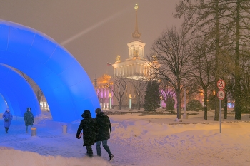 Снегопад на ВДНХ / Москва, ВДНХ