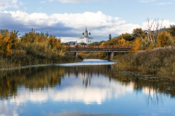 Осень в провинции / речка Каменка, Суздаль, Александровский монастырь