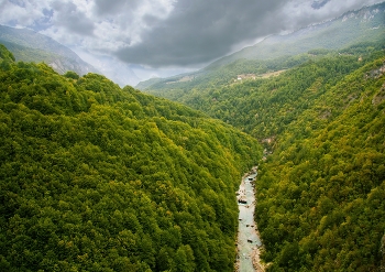 Пасмурный день... / Черногория, каньон реки Тара...