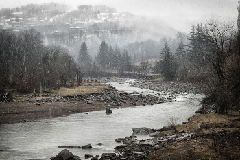 Snowfall In Mountains / Снегопад в долине речки Tskaltsitela около села Kursebi