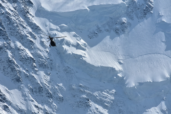 На вертолете на гору Белуха / Горный Алтай, Катунский хребет, сентябрь 2023 г.