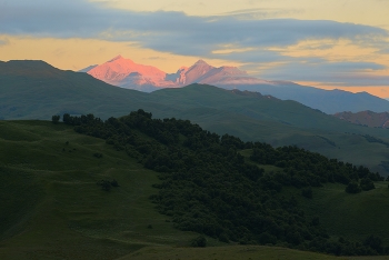 Рассвет в горах Кавказа / Перевал Актопрак