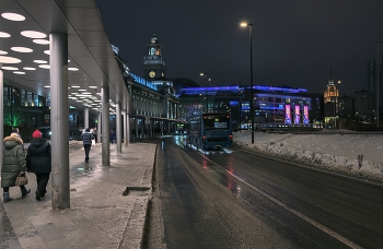 Возле Киевского вокзала / Москва