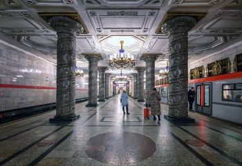 &quot;Автово&quot; / Станция «Автово» попала в список 12 красивейших станций мира. Станция открыта 15 ноября 1955 года в составе первой очереди метрополитена , именно на станцию «Автово» прибыл первый поезд Ленинградского метрополитена.