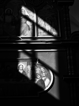 Светлая сторона / Кадр снят в Покровской церкви в д.Кривошин.