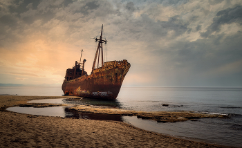 shipwreck / ***