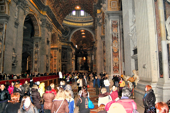 В соборе Святого Петра в Ватикане / В соборе Святого Петра в Ватикане, самом большом Христианском храме в мире!