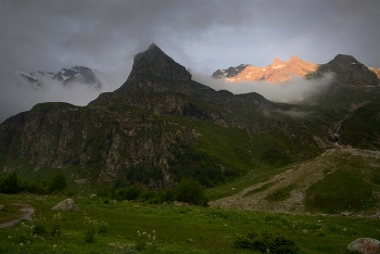 Утро в горах Кавказа / Адыр-Су