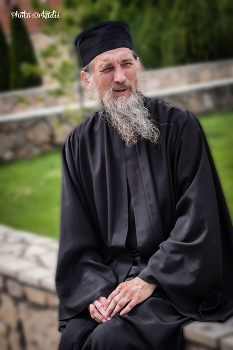 Монах. / Успенский Свято-Георгиевский монастырь "Святые кустики..."