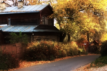 Улочка старой Тарусы. / Осенний сюжет из Тарусы. Калужская область.