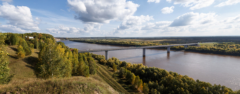 Вид на Иртыш, автомобильный мост у Тобольска. / панорама