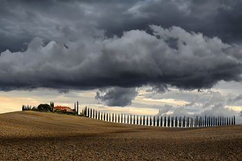 &nbsp; / Wilde Wolken über der Toskana