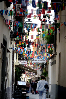 Through the streets of Naples / Город и деревня