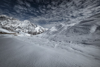 First Snow In Zagari Pass / В конце октября перевал Загари первый раз завалило снегом