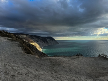 Луч солнца золотого / Мобильное фото