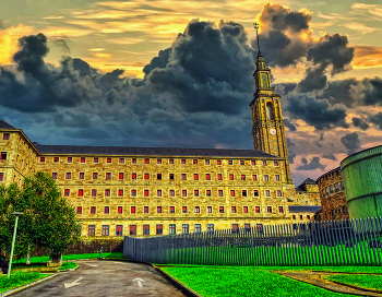 &nbsp; / Gijón - façana Laboral Ciudad de la Cultura - Astúries