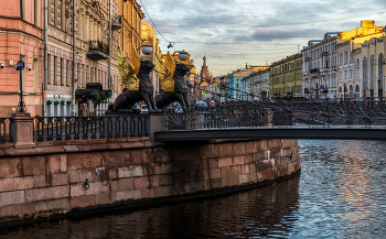 Ноябрь в Санкт-Петербурге 5 / 15 ноября 2024 Санкт-Петербург, Банковский мост