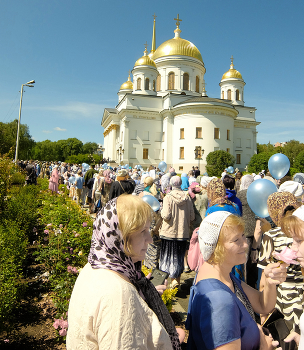 9 июля - праздник Тихвинской иконы Божией Матери / На территории действующего Ново-Тихвенского женского монастыря . Екатеринбург 2019.