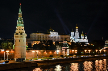 По ночной Москве / ***