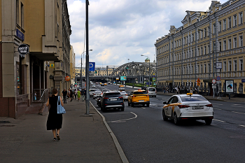 Каланчёвская / Каланчёвская улица в Москве. Август 2023.