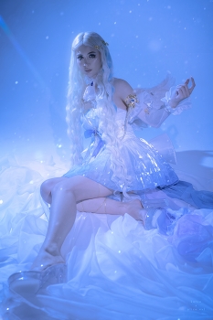 Love like winter / Warn your warmth to turn away, Here it's december