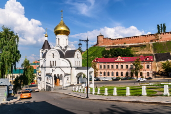 Нижегородские зарисовки / Еще про НН.. Памятник градостроительства и архитектуры в историческом центре Нижнего Новгорода. Построен в 1861-1872 годах. Автор проекта - архитектор Л. В. Даль. Вверху справа - стены Нижегородского Кремля. 24.07.22