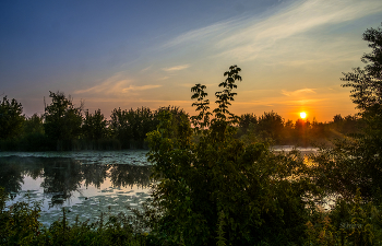 Рассвет. Август. / Озеро Студёное.