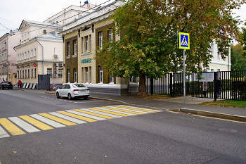 Товарищеский переулок / Товарищеский перелок в Москве. Особняк купчихи И.А. Лаптевой. Сентябрь 2023.