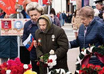 Со слезами на глазах / День победы